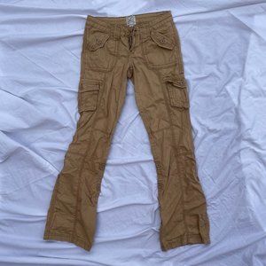 Aeropostale Womens Low Rise Cargo Flare Jeans Size 1/2 Long